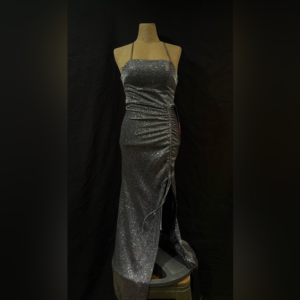 Brand New Black/Sliver glitter prom dress ✨